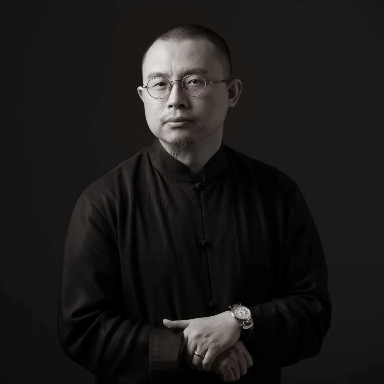 常伟